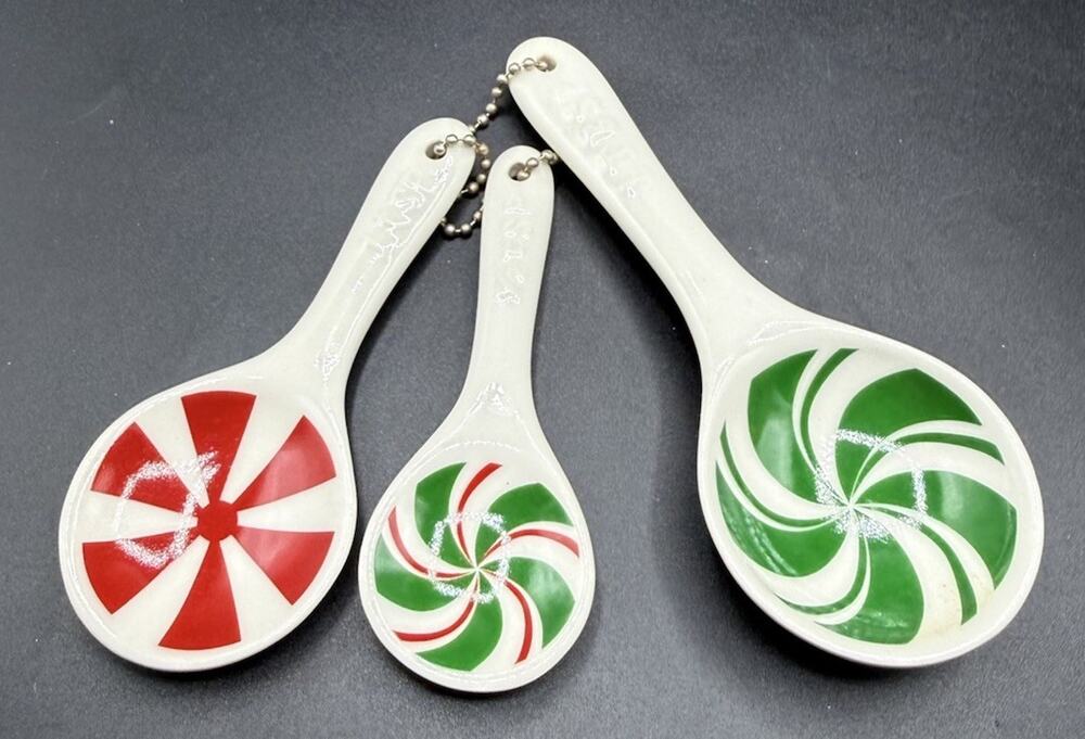 3 Hallmark Ceramic Measuring Spoons, Peppermint Swirl Design Ornament LO20